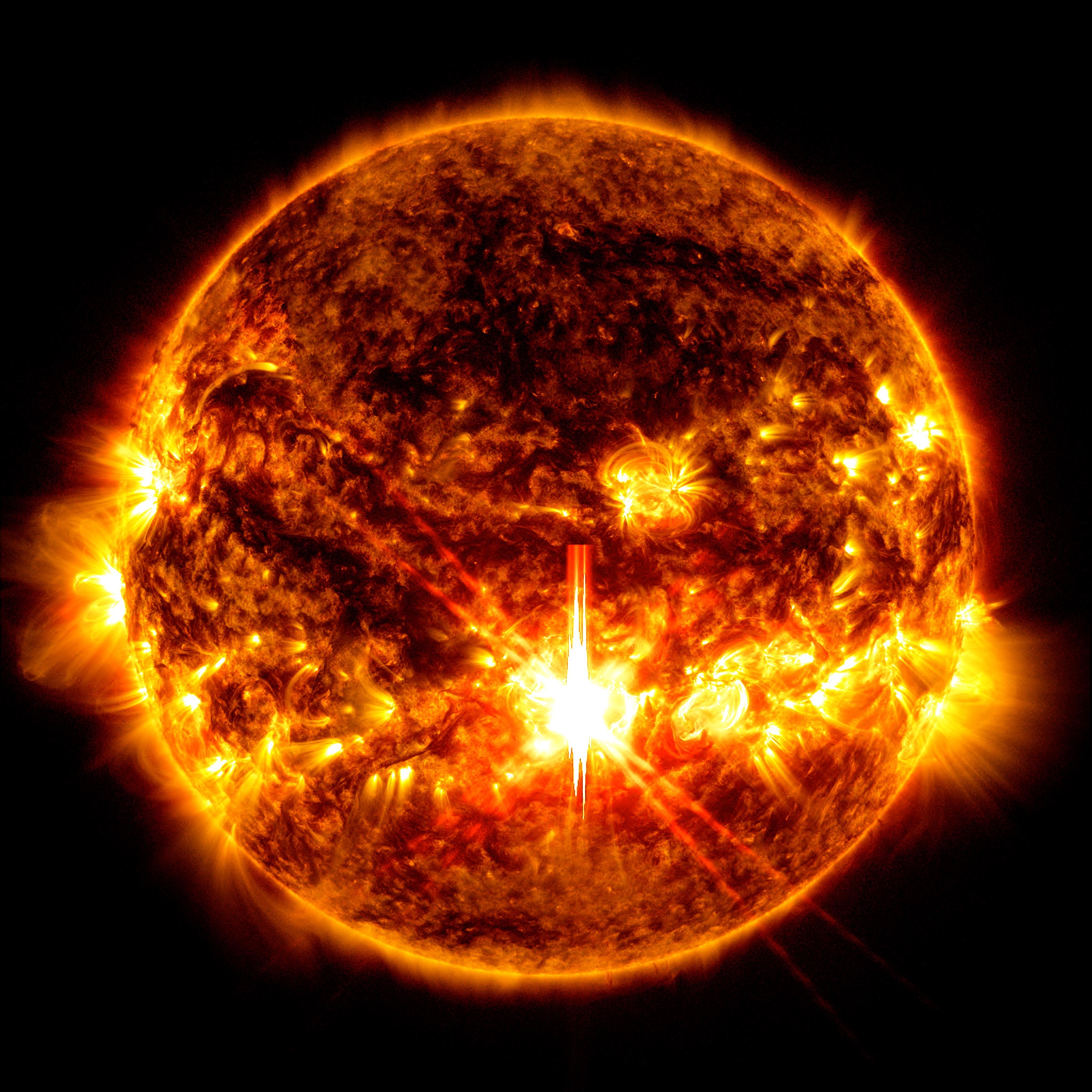 NASA/SDO solar image showing the Sun's photosphere and active regions
